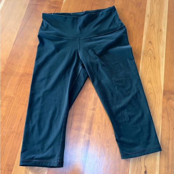Victoria Sport Pants - Victoria Sport Cropped Leggings Size M